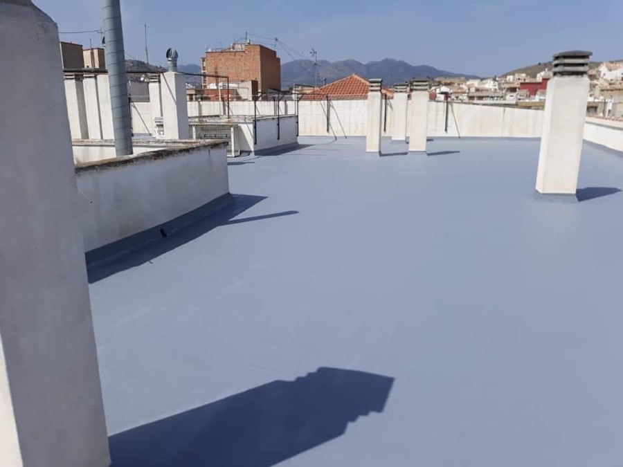 Cubierta impermeabilizada con láminas sintéticas PVC en azotea